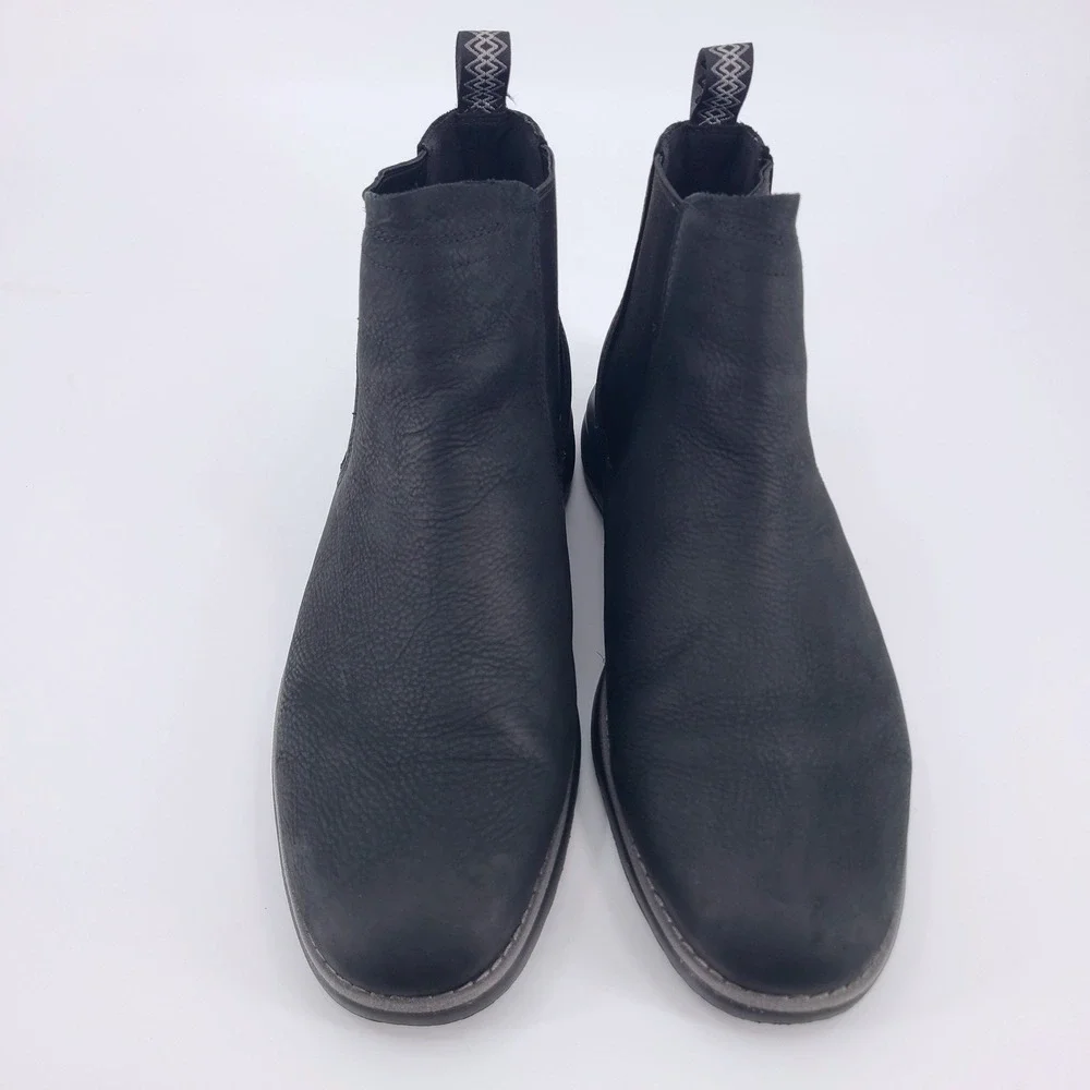 UGG sleek urban
